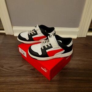 Puma's size 10C